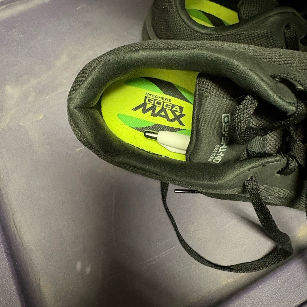 Skechers Men's Black Athletic Shoes - Picture 3 of 6
